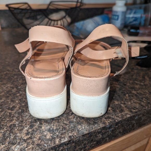 Platform Sandals - Picture 3 of 3